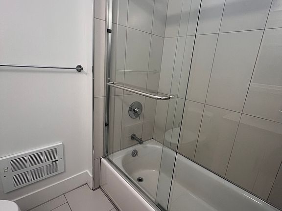 4th image of 2861 California St APT 8