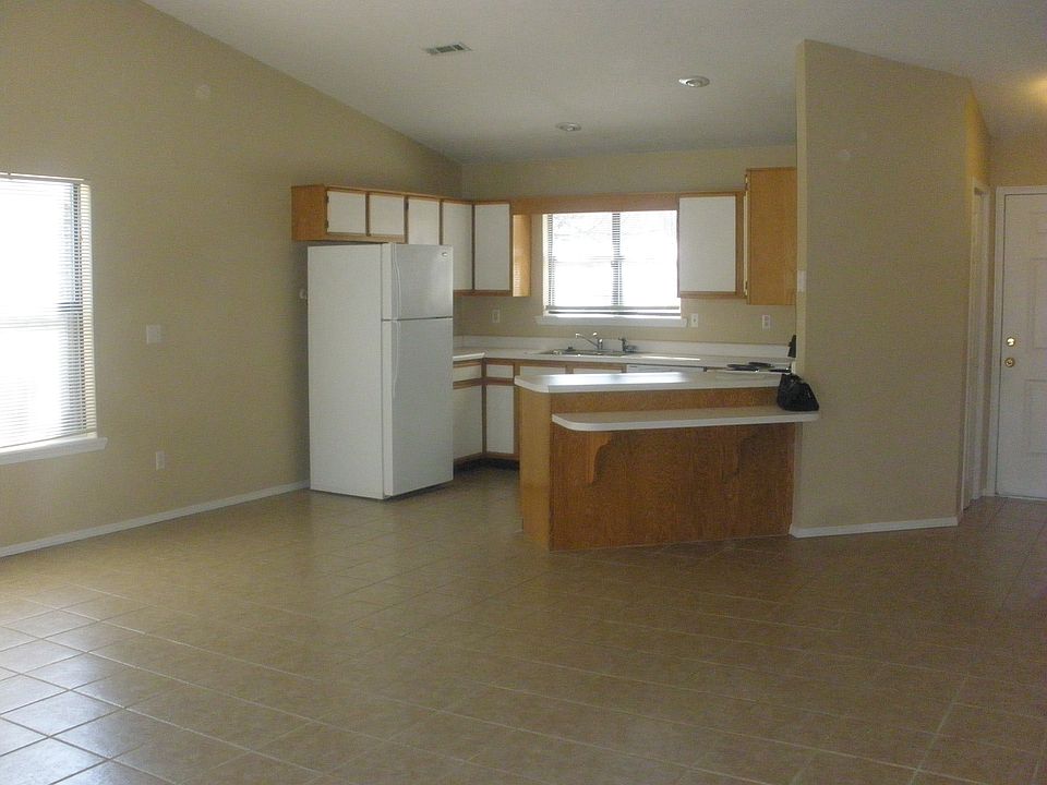 2nd image of 1945 S 18th St