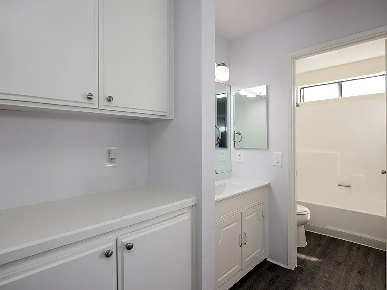 Cerise Apartments — Photo 15