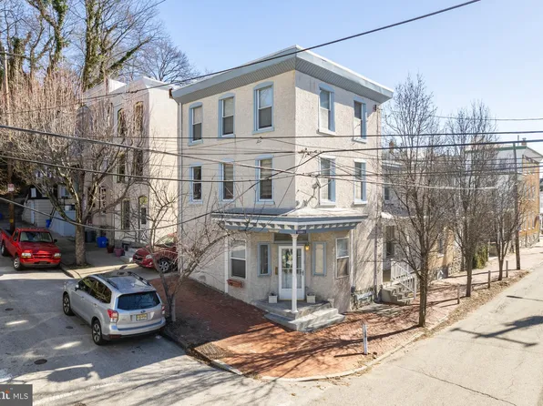 175 Grape St, Philadelphia, PA 19127