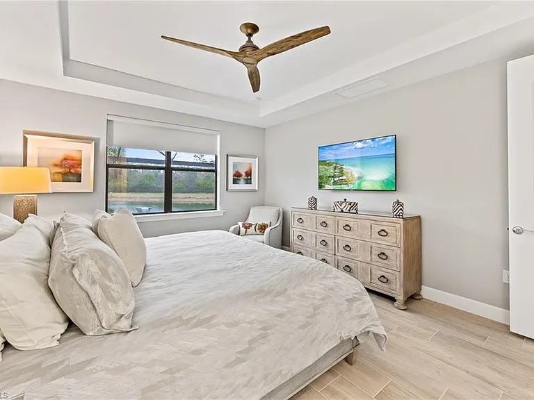 7763 Winding Cypress Dr — Photo 16
