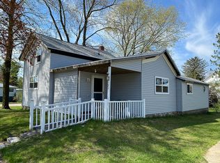 125 SE 1st St, Marion, WI 54950