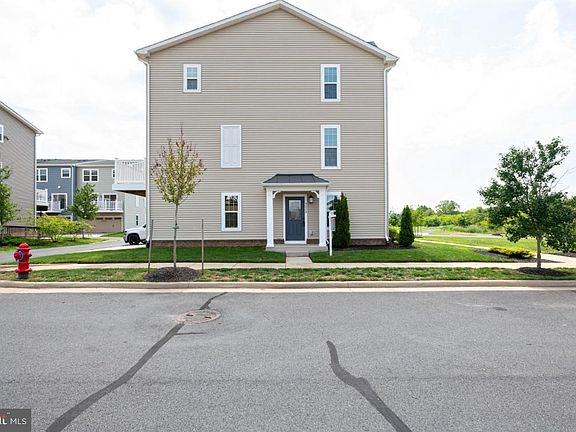 2nd image of 9028 Randolph Cir