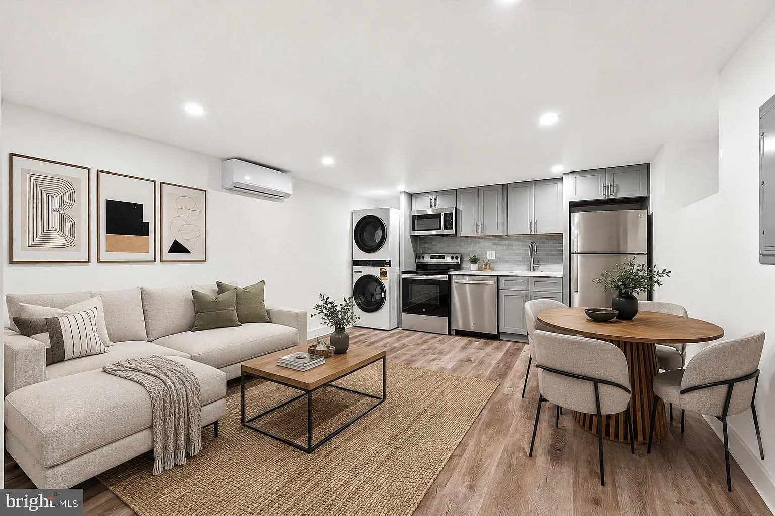1 bed, 1.0 bath, 1664 sqft, $1,350 — Photo 1