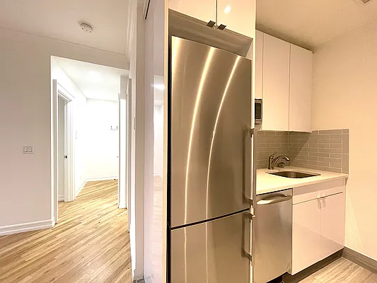 Rented by Compass | media 9