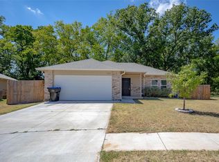 822 Highgarden Cir, Noble, OK 73068