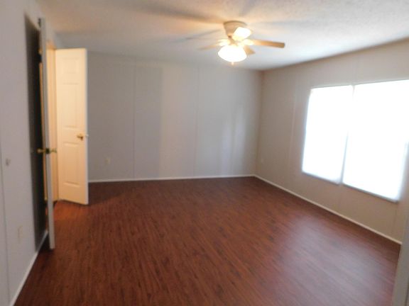 3rd image of 482 Kelly Springs Rd