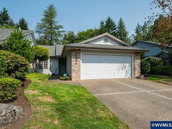 3rd image of 1101 Pawnee Cir SE