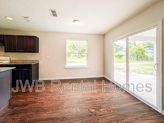 4th image of 3789 Saint Augustine Rd