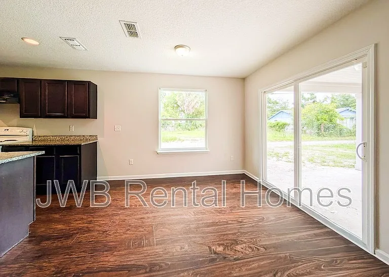 3789 Saint Augustine Rd — Photo 4