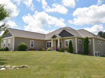 4268 Cherokee Trl, Hubertus, WI, 53033