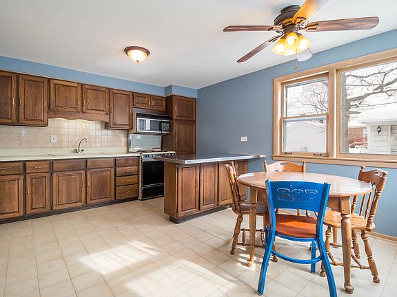 5th image of 10127 Minnick Ave