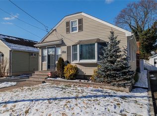 104 Ampel Ave, Bellmore, NY 11710