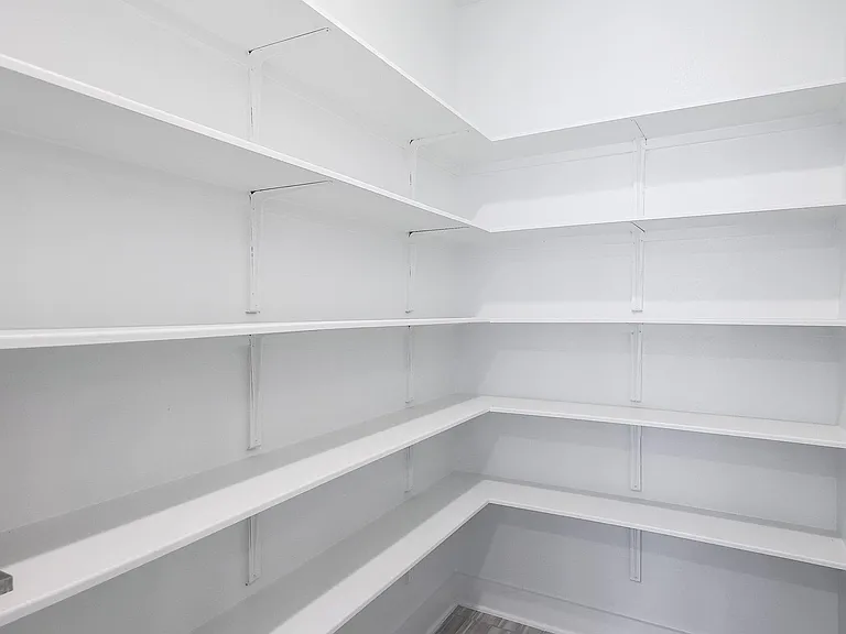 182 Yarbrough Dr — Photo 10