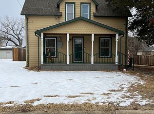 904 Hickory St, Victoria, KS 67671
