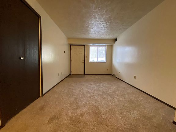 2nd image of 1333 Hunter Rd #4