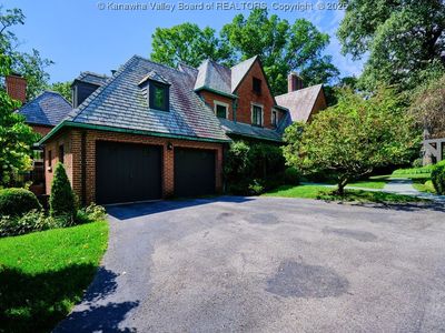 602 Briarwood Rd, Charleston, WV, 25314