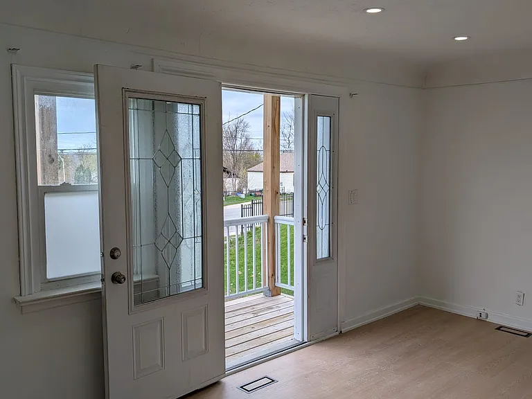141 Ardagh Rd #1 — Photo 3
