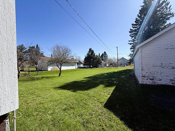 4th image of 1170 2nd Ave N