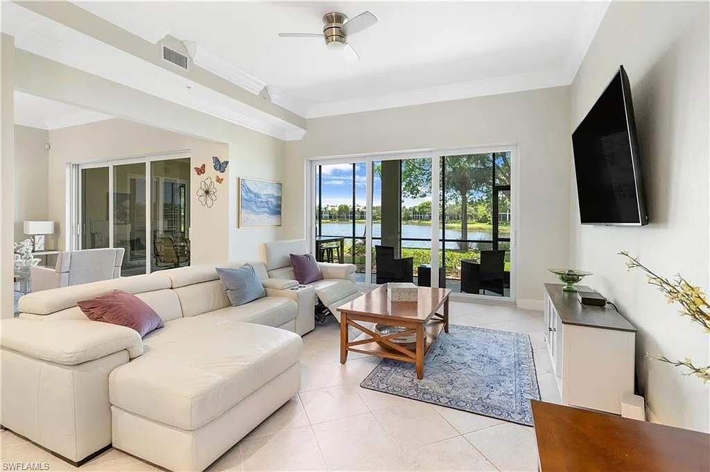 3 bed, 3.0 bath, 2100 sqft, $4,150 — Photo 3