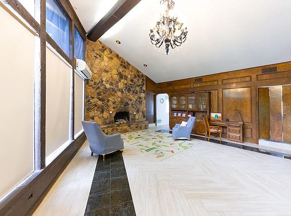 3rd image of 2909 Hunters Creek Pl