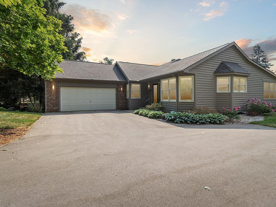 1st image of 7790 W Saint Andrews Cir