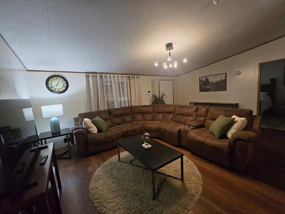 3rd image of 346 Westchase