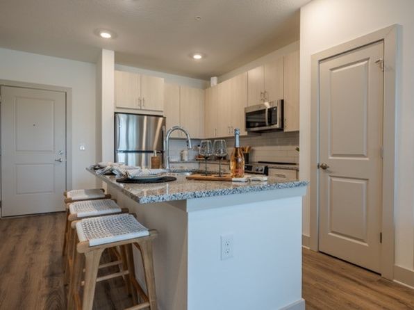 3402 Salt Air Dr #3-221