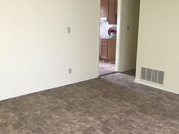 3rd image of 1205 Melissa Dr