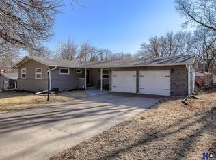 5615 Randolph St, Lincoln, NE 68510