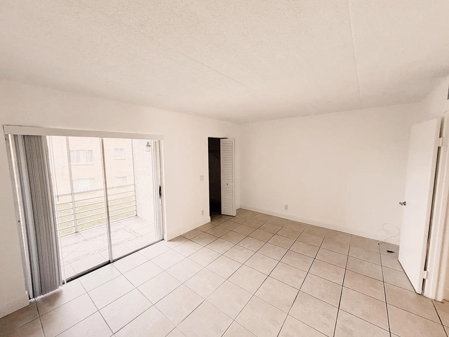 1 bed, 650 sqft, $1,300 — Photo 4