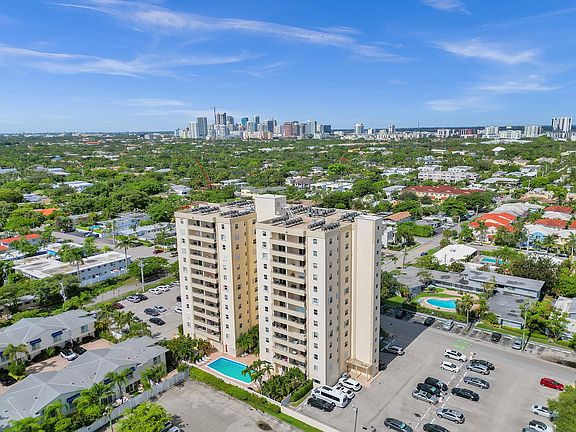2nd image of 900 NE 18th Avenue #703