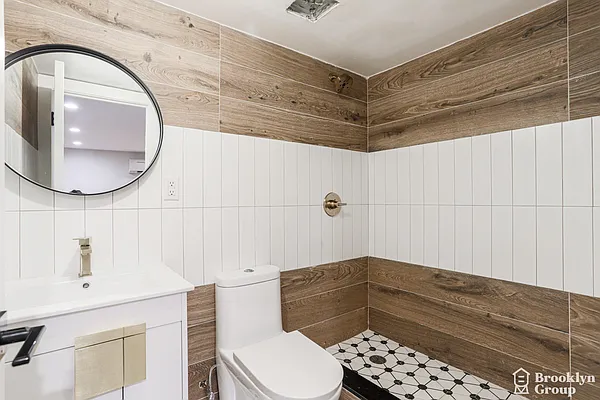 Rented by Brooklyn Group | media 32