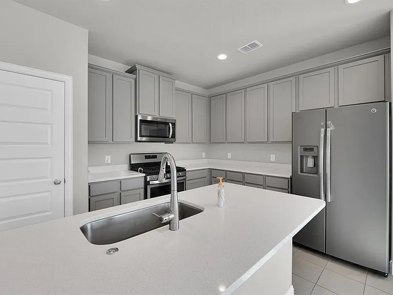 6401 Longhorn Herd Ln — Photo 7