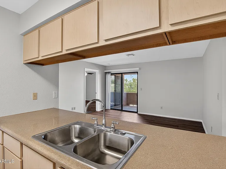 16033 N 25th St #207 — Photo 7