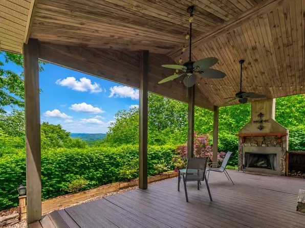 438 Palmetto Dr, Sylva, NC 28779