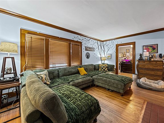 4th image of 214 Harding Rd