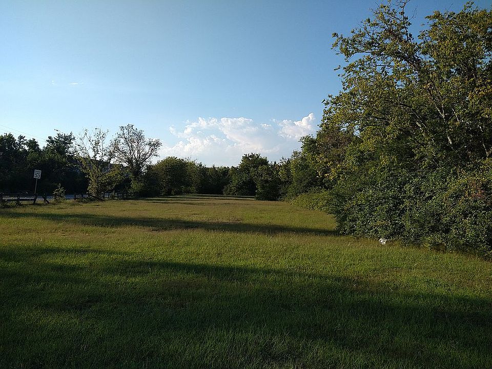 1st image of 1033 Twin Oak Dr