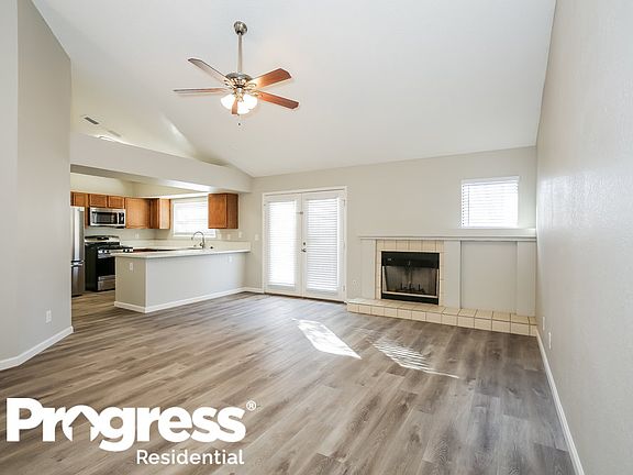 4th image of 4825 Yellow Pine Ln