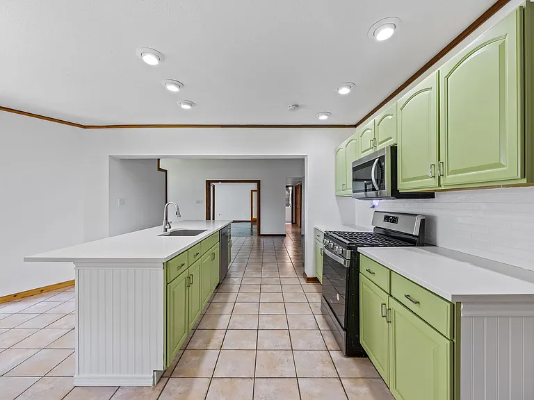 485 N Shore Dr — Photo 31