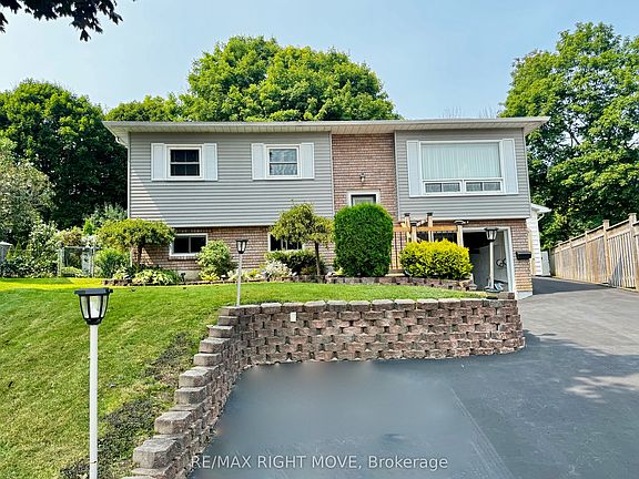 3rd image of 8 Gaudaur Ct