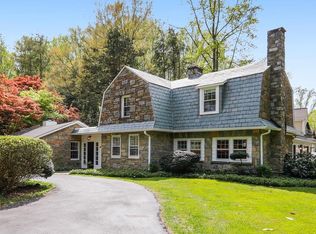 8904 Charred Oak Dr, Bethesda, MD 20817