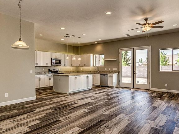 4th image of 3661 W Michelle Dr