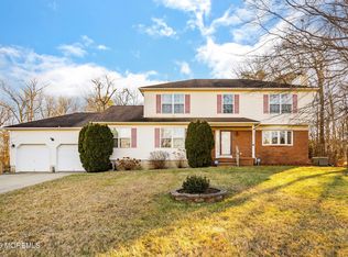 6 Katie Court, Lakewood, NJ 08701