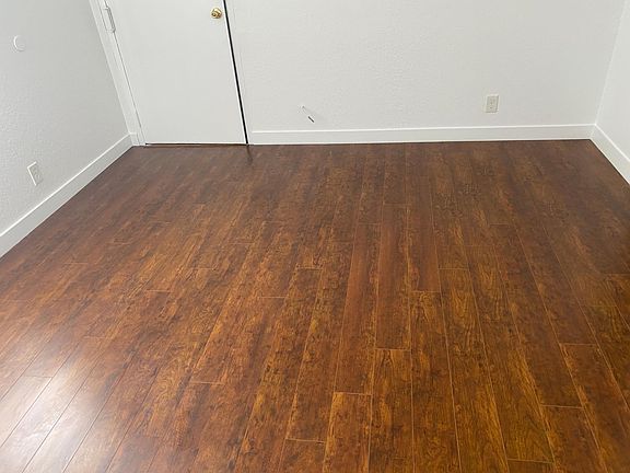 4th image of 12003 Hart St APT 16