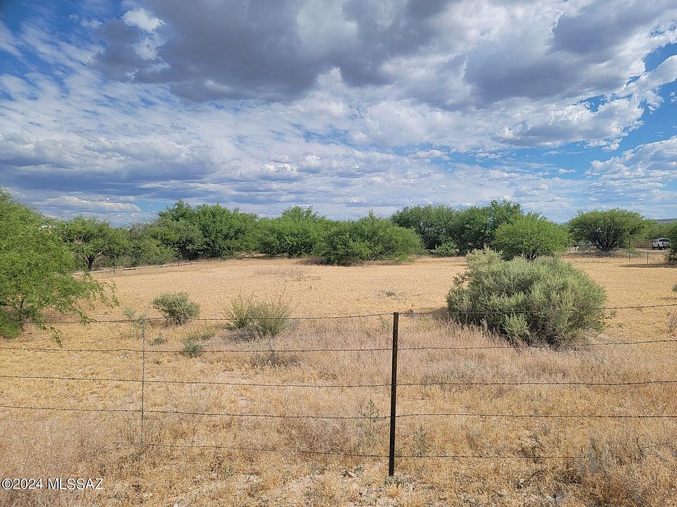 2nd image of E Morris Ln