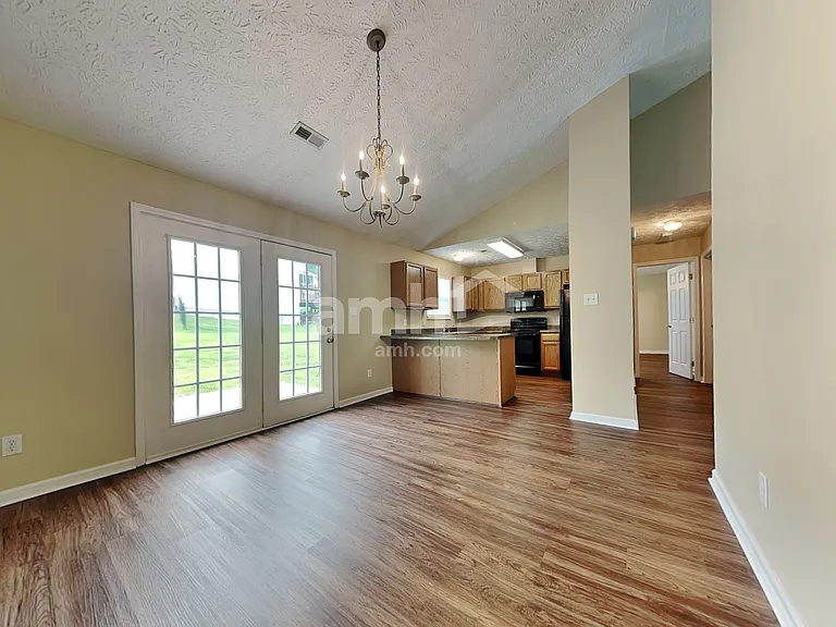 1117 Long Meadow Dr — Photo 5