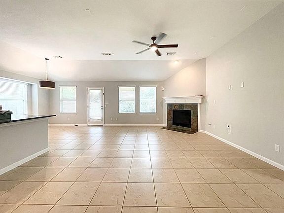 3rd image of 7018 Baitland Dr