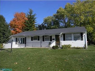1st image of 884 Lincoln Dr
