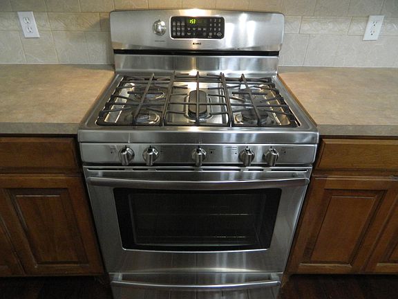 5th image of 2113 Branden Ln